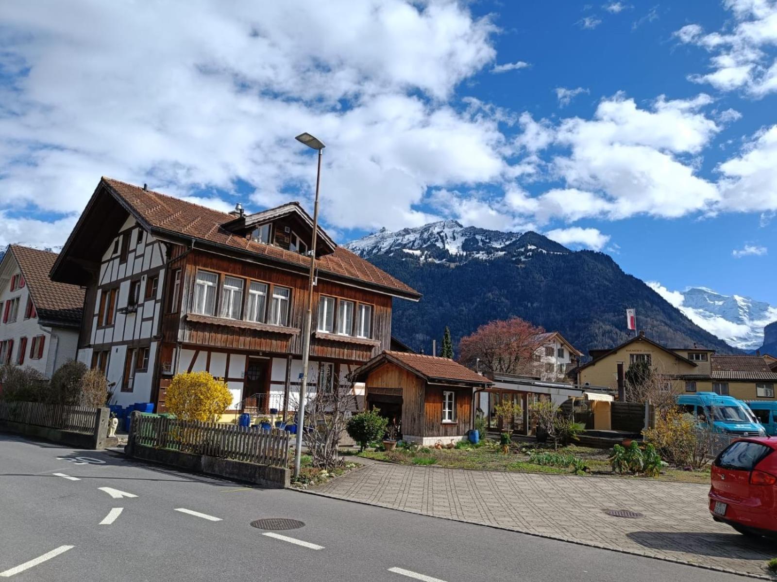 Fine&Pine Center Apartment Matten bei Interlaken Exterior photo